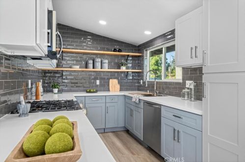 859 Citron St, Anaheim CA  92805-1706 exterior