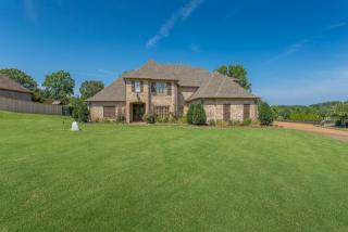 35 Glastonbury Cv, Eads, TN 38028-3571