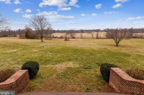 7310 Old Winchester Rd, The Plains, VA 20198-2533