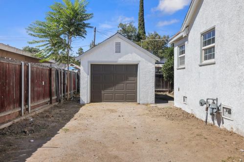 504 Roselawn Ave, Modesto CA  95351-3731 exterior