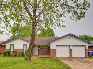 1526 Briar Meadow Rd, Norman, OK 73071-3619