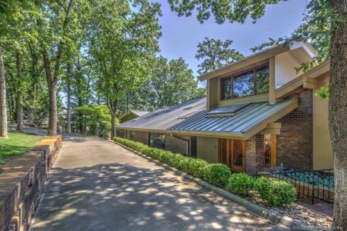 9707 Richmond Ave, Tulsa OK  74112-4126 exterior