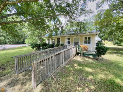 21 Willowood Rd, Lagrange, GA 30241-8165