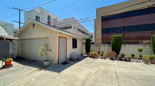 548 Oak St, Glendale CA 91204-1136 exterior