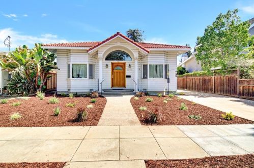 2241 Wellesley St, Palo Alto, CA 94306-1361