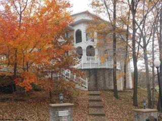 2009 Ices Ferry Dr, Morgantown, WV 26508-8059