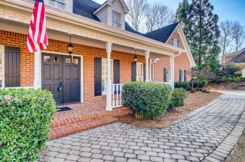 2848 Heather Row Rdg, Lilburn, GA 30047-4769