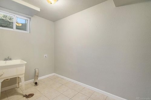 8307 Lehigh Dr, Denver CO  80237-1644 exterior