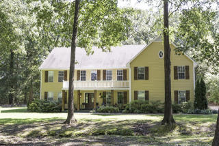 215 Seward Dr, Eads, TN 38028-3621