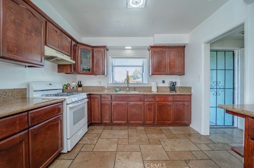 1224 Castlegate Ave, Compton, CA 90221-4623