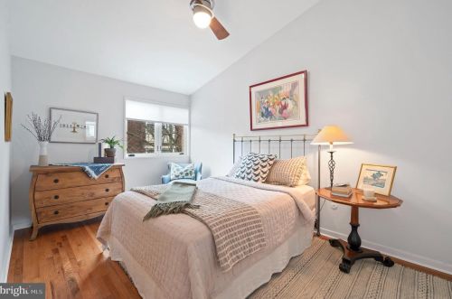 2050 Lombard St, Philadelphia PA  19146-1315 exterior