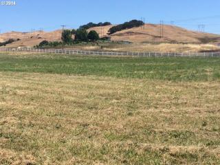 123 Little Pheasant Ln, Roseburg, OR