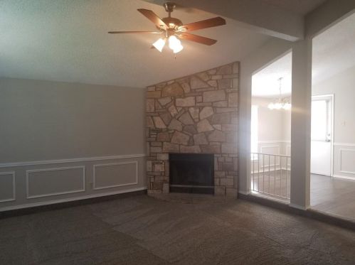 917 Blue Jay Dr, Midlothian TX  76063-1569 exterior