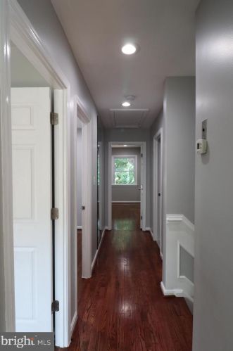 8005 Lake Pleasant Dr, Springfield VA  22153-3005 exterior