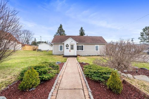 150 1st St, Duluth, MN 55802-2106