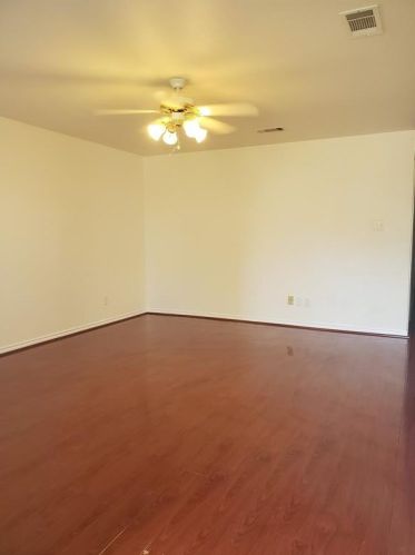 3920 Avalon Ave, Irving TX  75061-1542 exterior