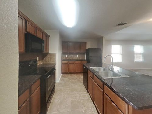 1062 Churchill Dr, Princeton TX  75407-2800 exterior