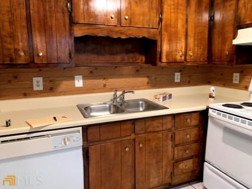 5279 Ridge Forest Dr, Stone Mountain, GA 30083-3898