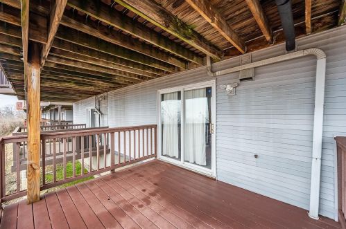 231 Hastings St, Cincinnati OH 45219-1420 exterior