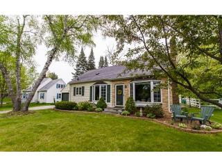 1860 Allen Pl, Saint Paul MN  55117-2502 exterior