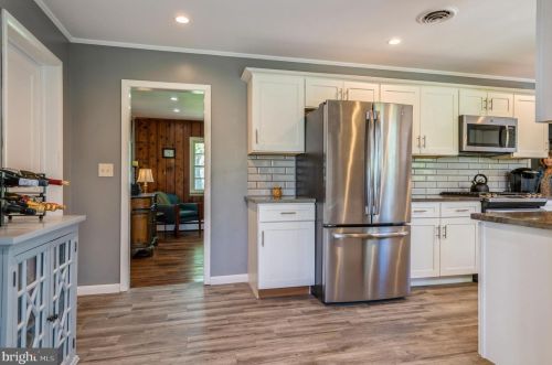 240 Bunker Hill Rd, Princeton NJ 08540-8514 exterior