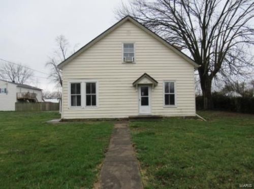 1455 4th St, Machens, MO 63373-1223
