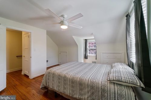 9914 Capitol View Ave, Silver Spring MD 20910-1033 exterior