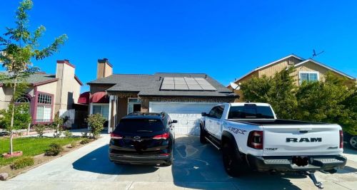 2077 Nantuckett Cir, Manteca, CA 95336-9604