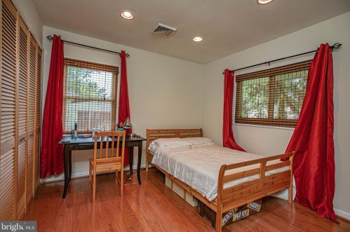 7415 Hastings St, Springfield VA  22150-4108 exterior