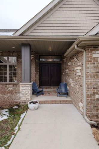 3826 Mackinaw Trl, Rockford, IL 61114-7004