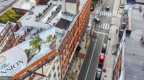 205 4th St, Philadelphia PA 19106-1855 exterior