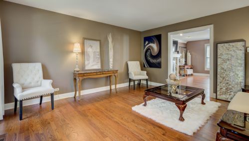 890 Somerset Dr, Carol Stream IL  60188-6077 exterior