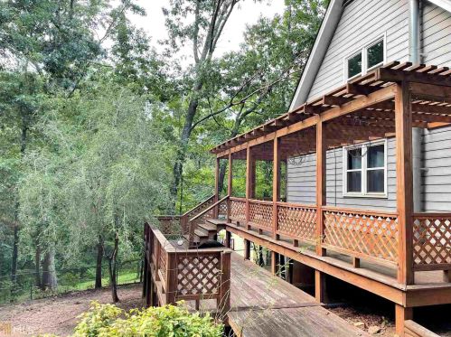 307 Cedar St, Stockbridge GA  30281-3890 exterior