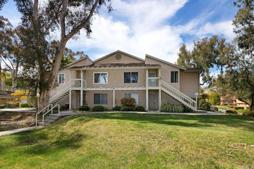 237 Diamond Way, Vista, CA 92083-4455