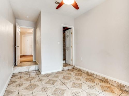 5312 Townsend Dr, Fort Worth TX  76115-4129 exterior