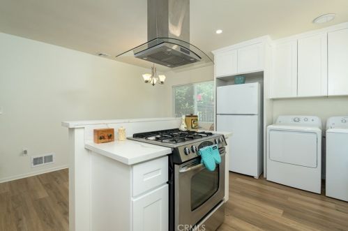 3451 Mevel Pl, Glendale CA  91214-1141 exterior