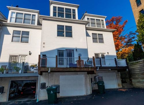 2528 Hackberry St, Cincinnati OH  45206-2145 exterior