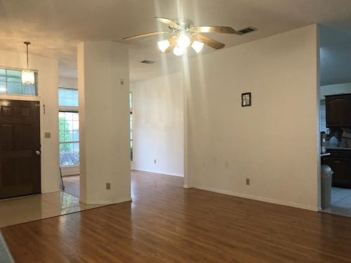 2810 Kingsbury Dr, Garland, TX 75040-3826