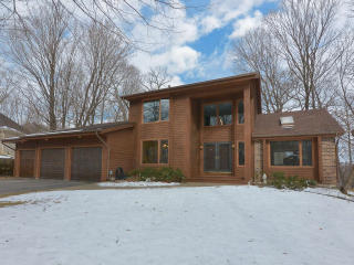 22080 Stratford Pl, Orono, MN 55331-3267
