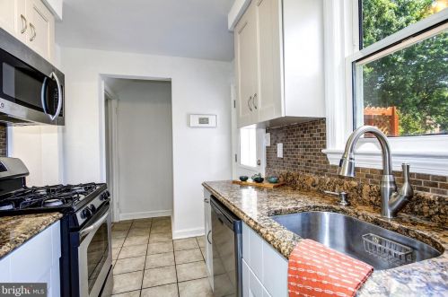 10015 Markham St, Silver Spring MD 20901-2233 exterior