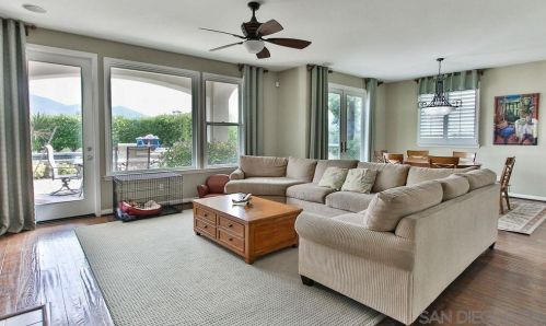 845 Aspen Glen Rd, Chula Vista CA  91914-2520 exterior