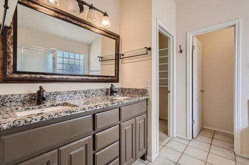 8717 Copano Dr, Austin TX  78749-3886 exterior