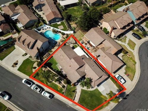 260 Brookside Ct, Anaheim CA  92808-1204 exterior