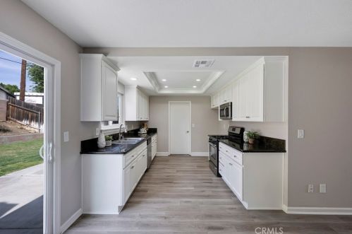 6969 Hillside Ave, Riverside CA  92504-2071 exterior