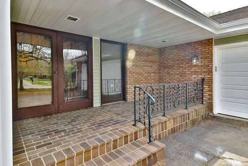 1505 Saratoga Ln, Rockford, IL 61107-2435