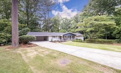 2662 Foster Ridge Rd, Atlanta GA  30345-2014 exterior