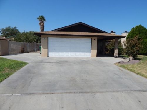 625 Lakeview Ct, Ridgecrest, CA 93555-4946
