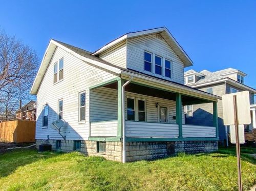 194 Clay St, Rochester, PA 15074-2351