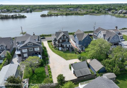 317 Lake Ave, Point Pleasant Beach, NJ 08742-4751