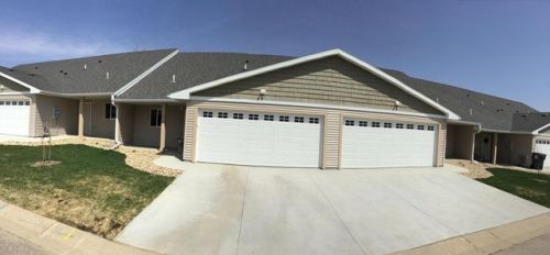 1214 Sundance Ct, Byron, MN 55920-1573